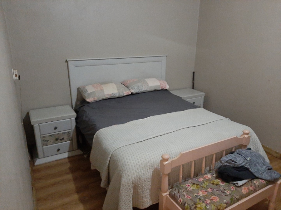  Bedroom Property for Sale in Rooihuiskraal North Gauteng