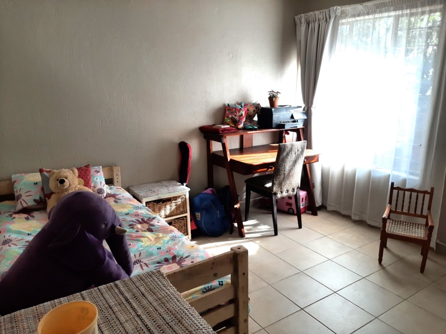  Bedroom Property for Sale in Rooihuiskraal North Gauteng