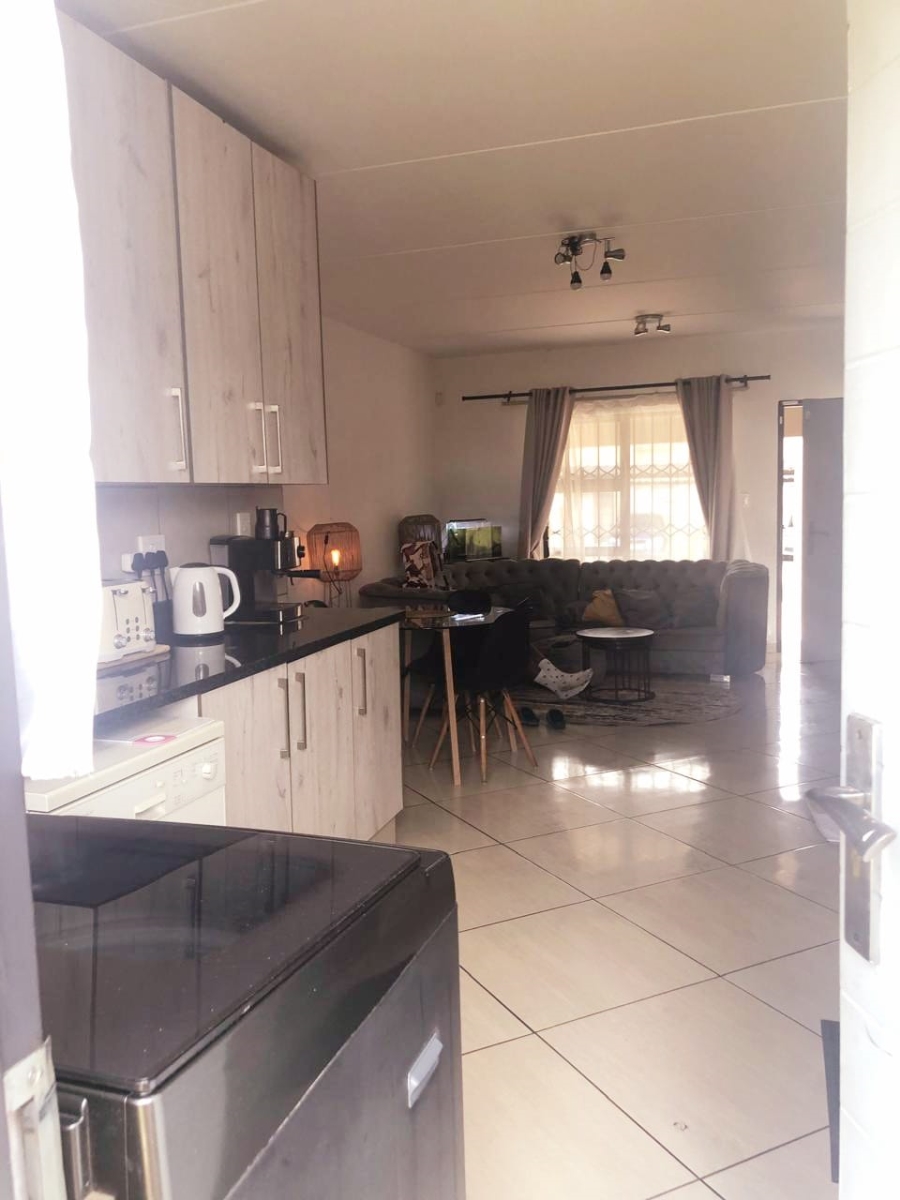 2 Bedroom Property for Sale in Sunair Park Gauteng