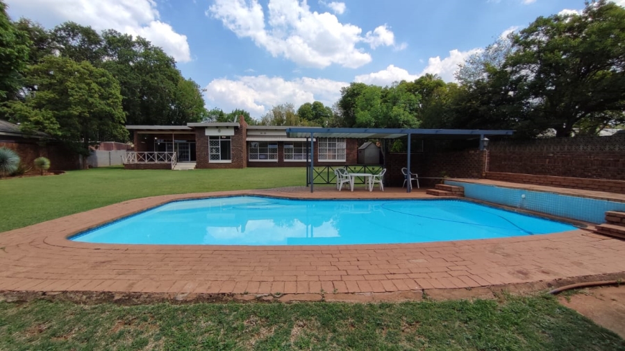 4 Bedroom Property for Sale in Eldoraigne Gauteng