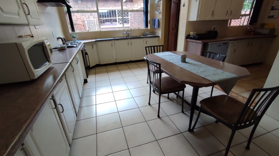 4 Bedroom Property for Sale in Eldoraigne Gauteng