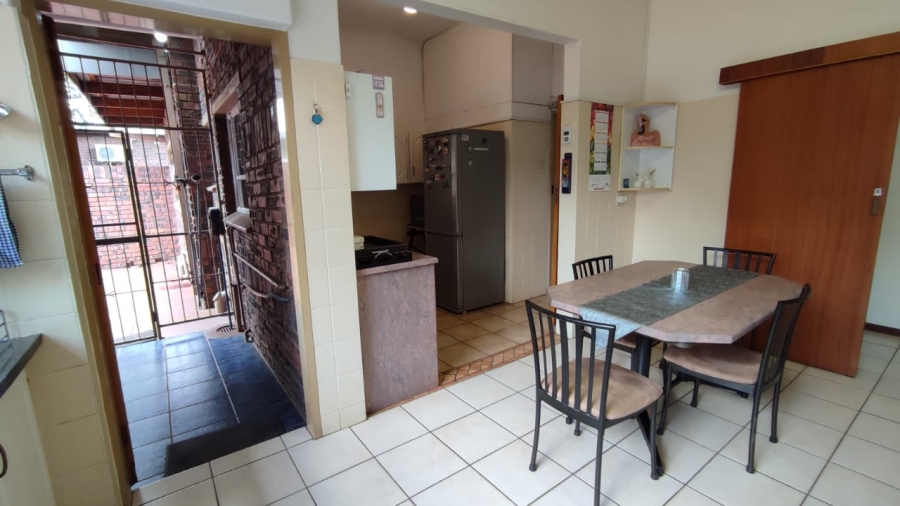 4 Bedroom Property for Sale in Eldoraigne Gauteng