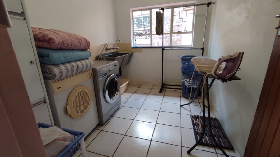 4 Bedroom Property for Sale in Eldoraigne Gauteng