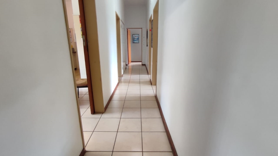 4 Bedroom Property for Sale in Eldoraigne Gauteng