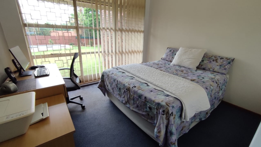 4 Bedroom Property for Sale in Eldoraigne Gauteng