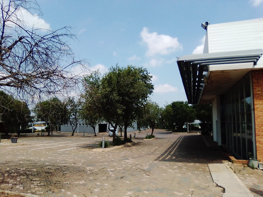 To Let commercial Property for Rent in Halfway House Gauteng