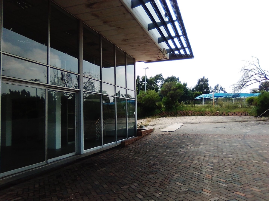 To Let commercial Property for Rent in Halfway House Gauteng