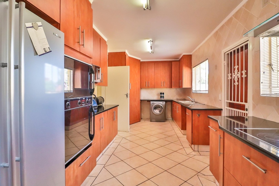 5 Bedroom Property for Sale in Randpark Ridge Gauteng