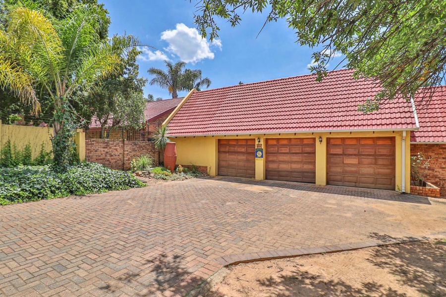 5 Bedroom Property for Sale in Randpark Ridge Gauteng