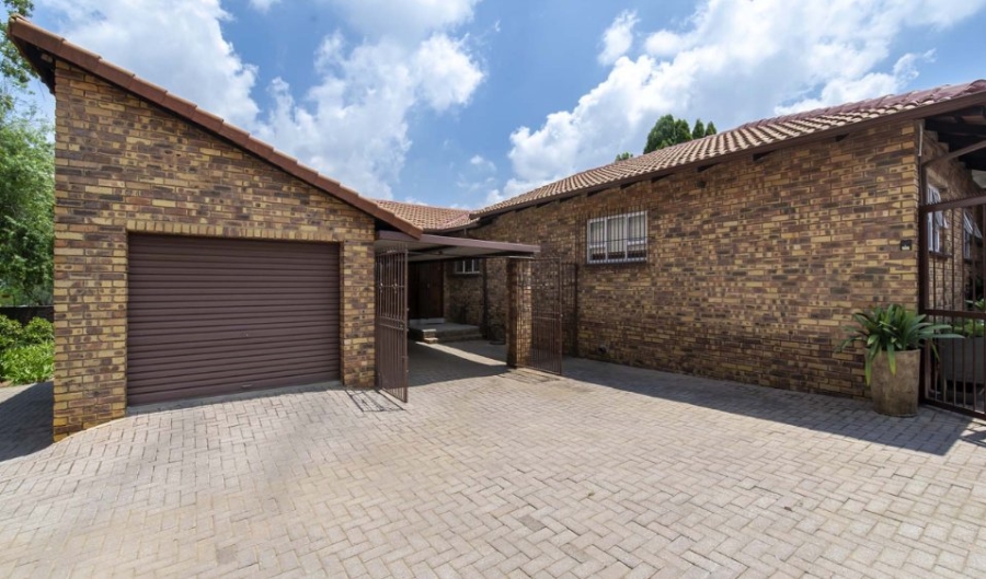 2 Bedroom Property for Sale in Eden Glen Gauteng