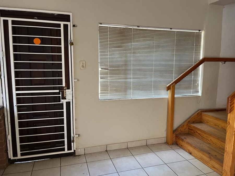 5 Bedroom Property for Sale in Eikenhof Gauteng