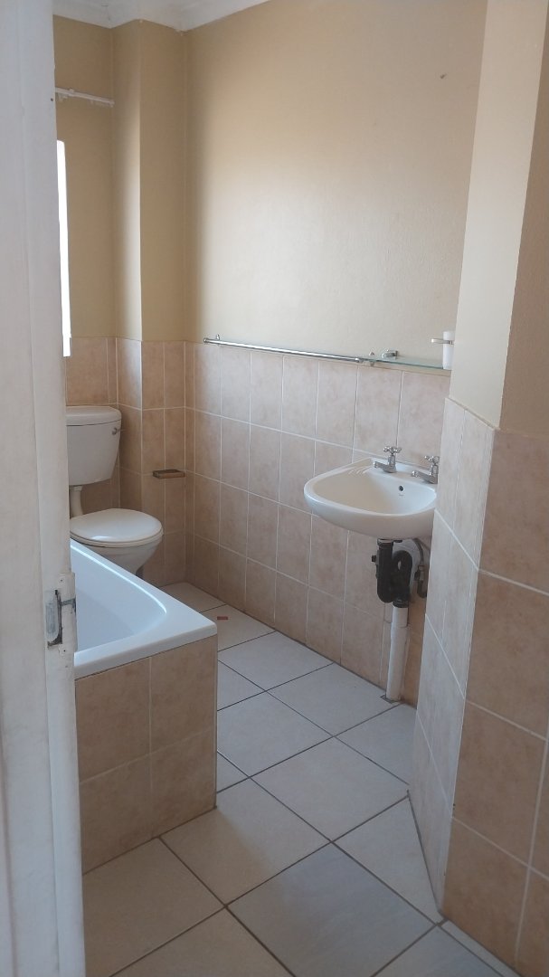 4 Bedroom Property for Sale in Nkwe Estate Gauteng