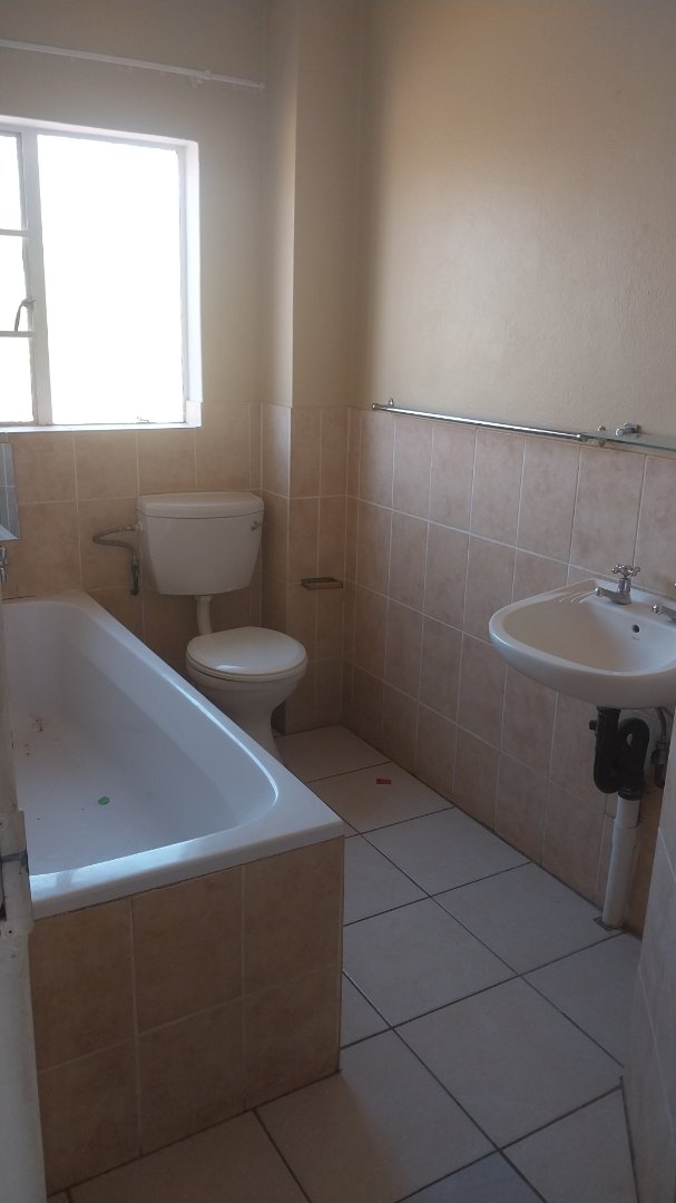 4 Bedroom Property for Sale in Nkwe Estate Gauteng