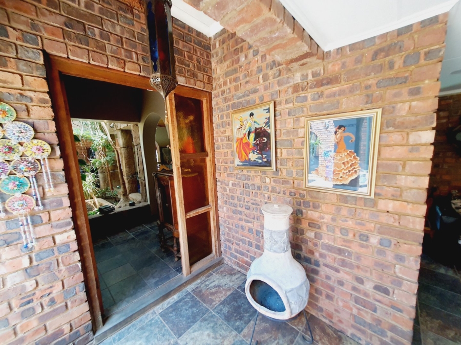 4 Bedroom Property for Sale in Pierre Van Ryneveld Gauteng