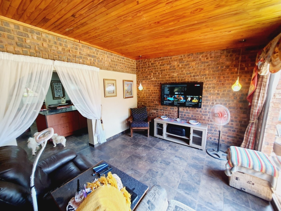 4 Bedroom Property for Sale in Pierre Van Ryneveld Gauteng