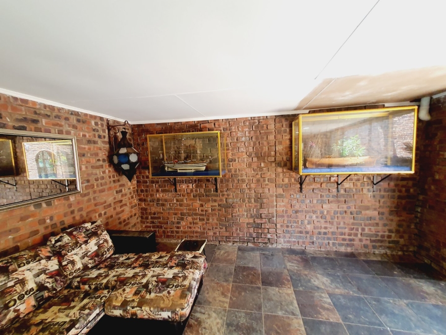 4 Bedroom Property for Sale in Pierre Van Ryneveld Gauteng