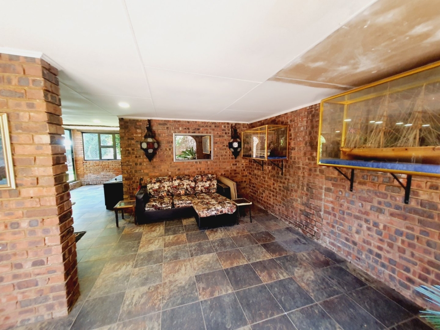 4 Bedroom Property for Sale in Pierre Van Ryneveld Gauteng