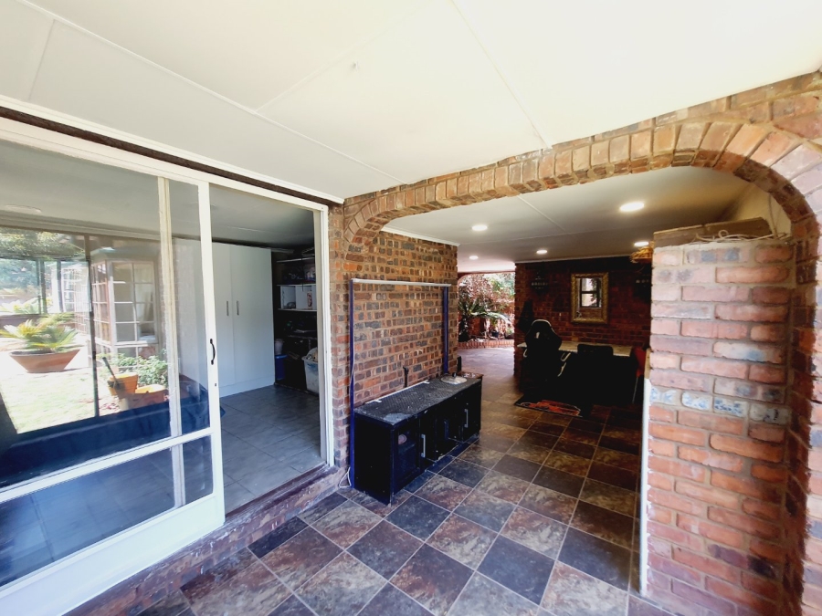 4 Bedroom Property for Sale in Pierre Van Ryneveld Gauteng