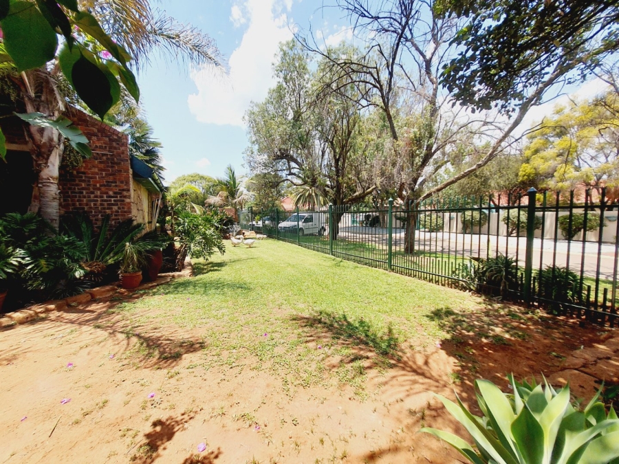 4 Bedroom Property for Sale in Pierre Van Ryneveld Gauteng