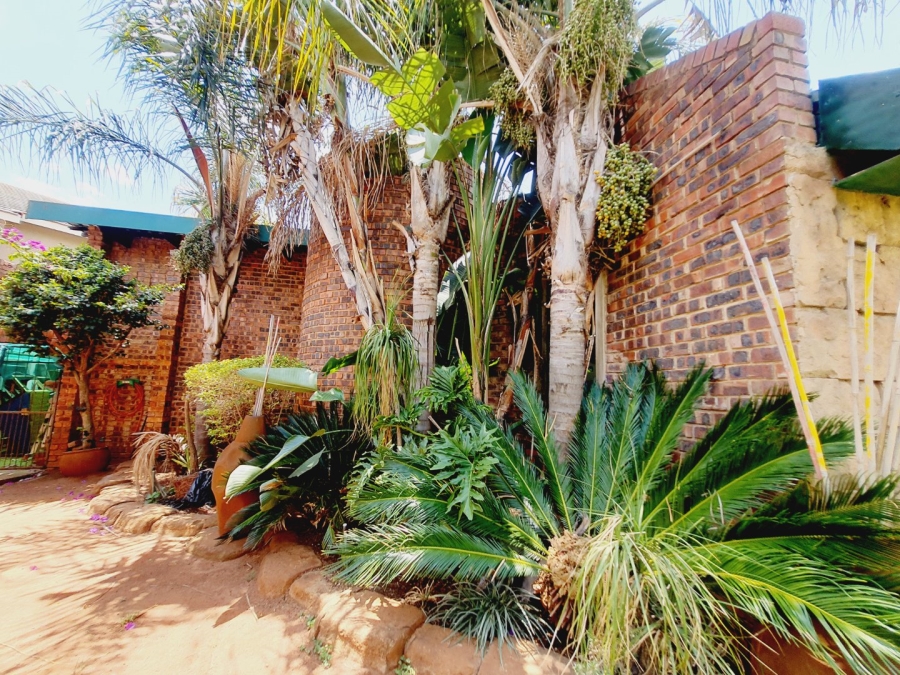 4 Bedroom Property for Sale in Pierre Van Ryneveld Gauteng