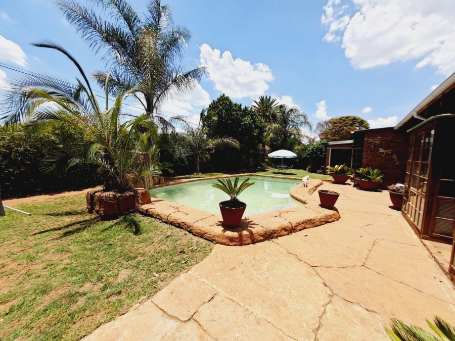 4 Bedroom Property for Sale in Pierre Van Ryneveld Gauteng