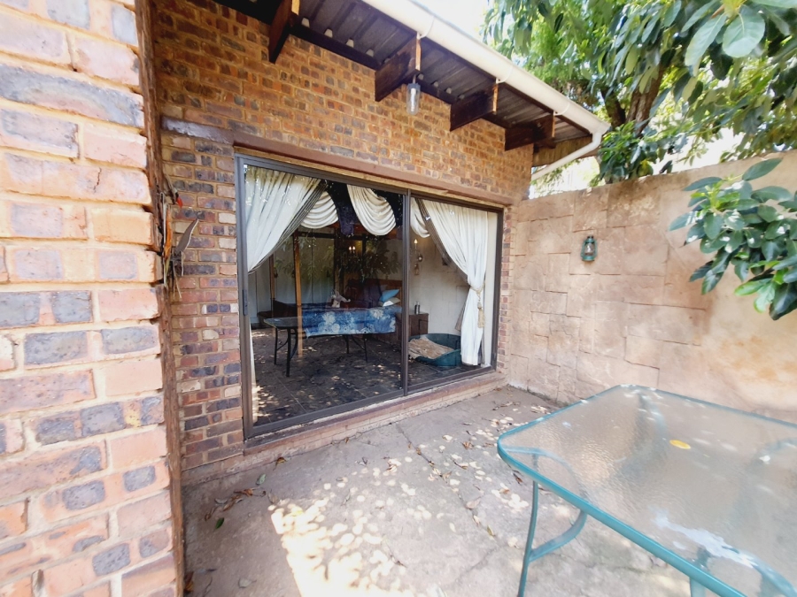 4 Bedroom Property for Sale in Pierre Van Ryneveld Gauteng