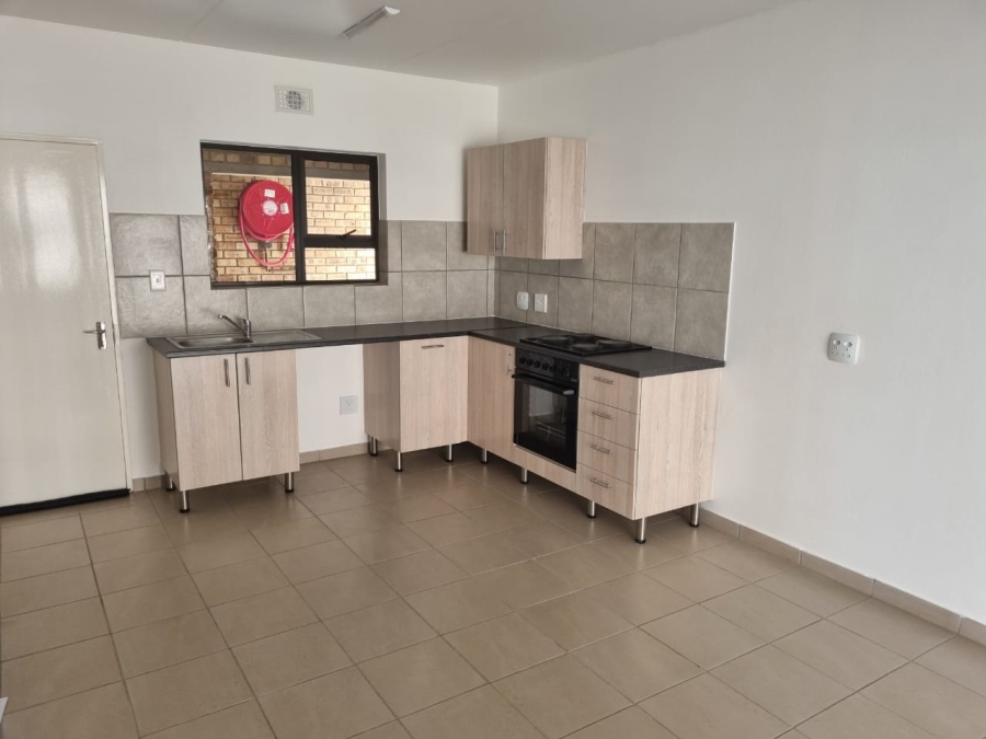 To Let 2 Bedroom Property for Rent in Albertsdal Gauteng