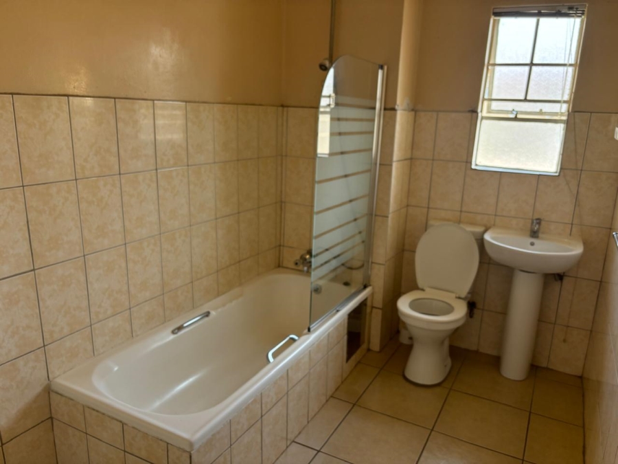 To Let 1 Bedroom Property for Rent in Vorna Valley Gauteng