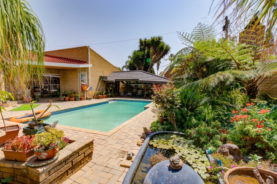 4 Bedroom Property for Sale in Sunward Park Gauteng