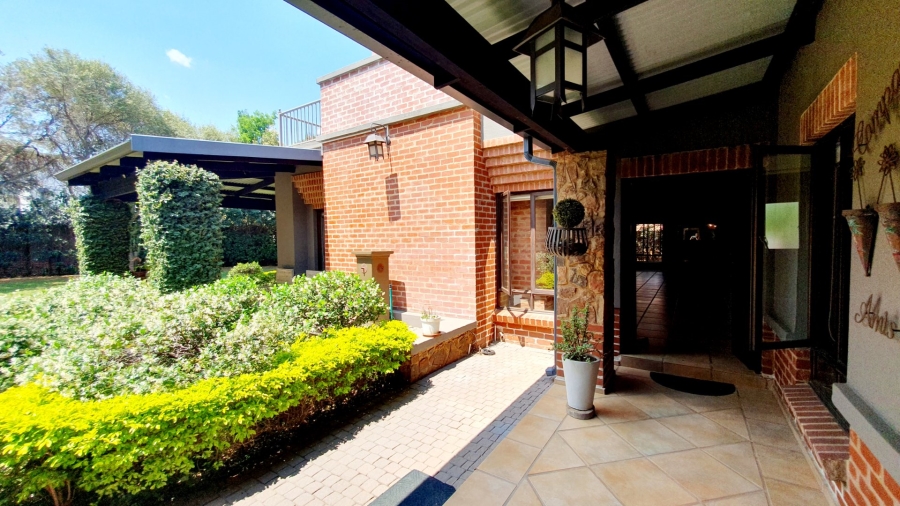 To Let 4 Bedroom Property for Rent in The Wilds Gauteng