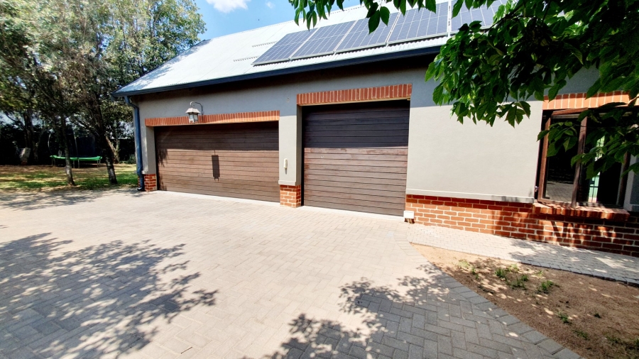 To Let 4 Bedroom Property for Rent in The Wilds Gauteng