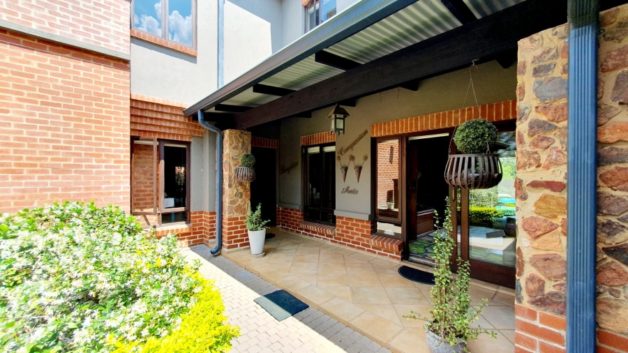 To Let 4 Bedroom Property for Rent in The Wilds Gauteng