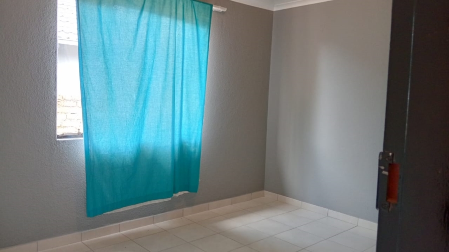 2 Bedroom Property for Sale in Soshanguve FF Gauteng