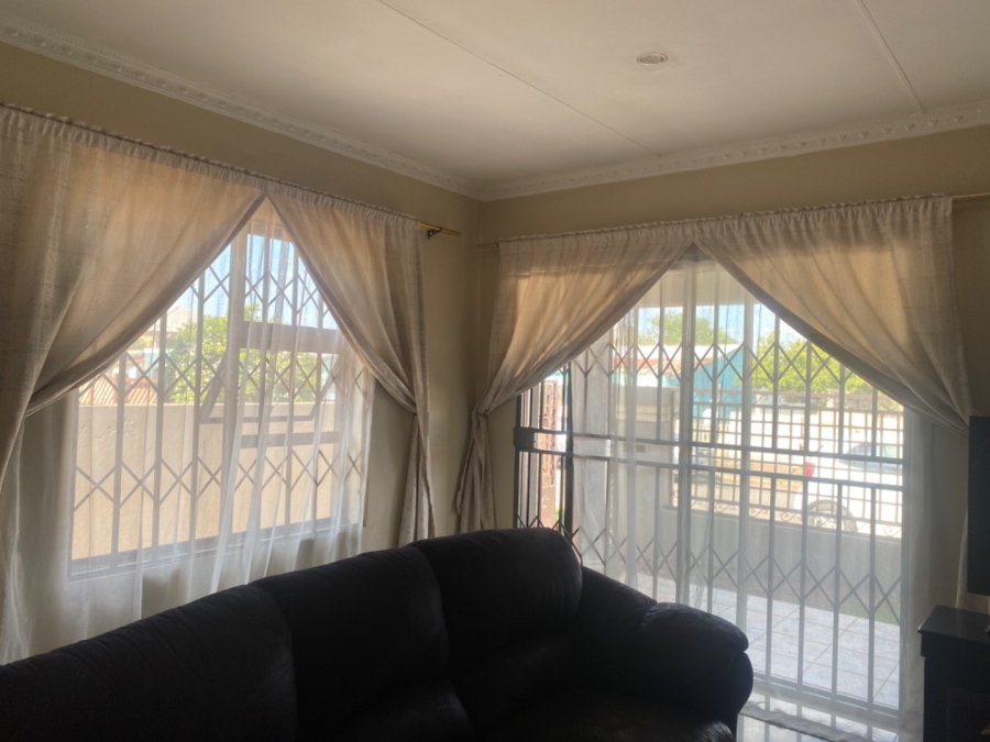 4 Bedroom Property for Sale in Reigerpark Gauteng