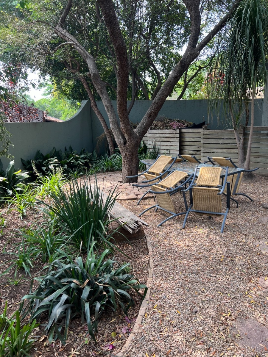 To Let 1 Bedroom Property for Rent in Fourways Gardens Gauteng