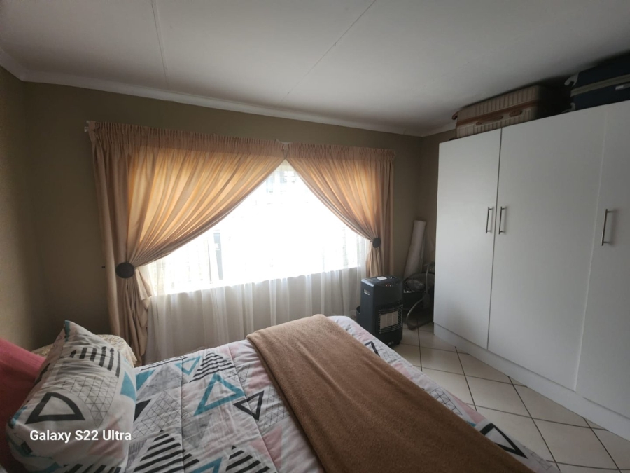 To Let 4 Bedroom Property for Rent in Kempton Park West Gauteng