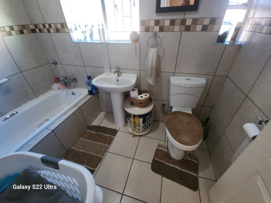 To Let 4 Bedroom Property for Rent in Kempton Park West Gauteng