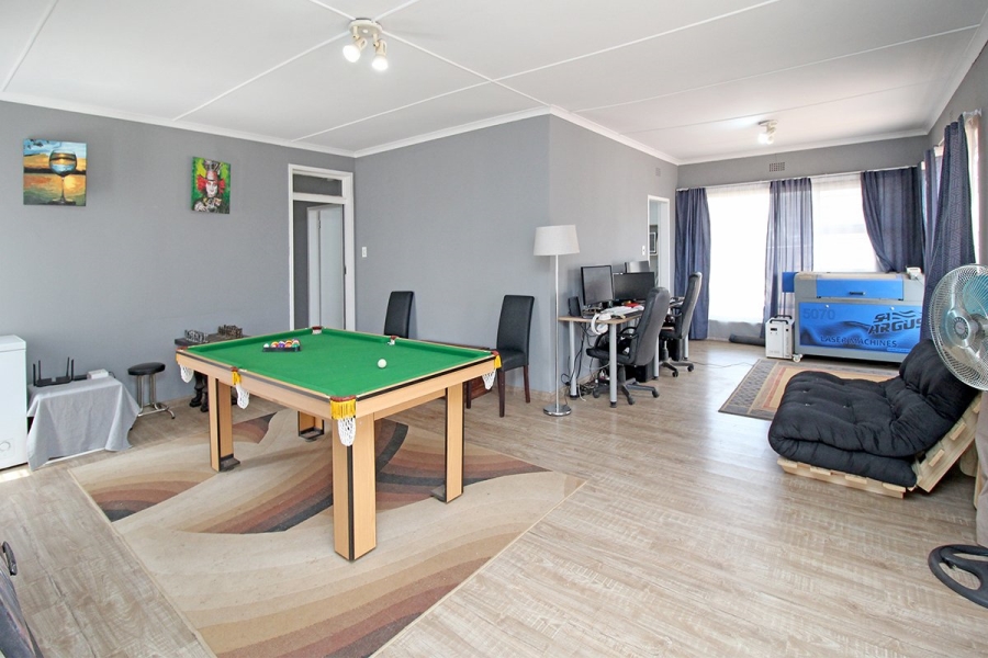 3 Bedroom Property for Sale in Golf Park Gauteng