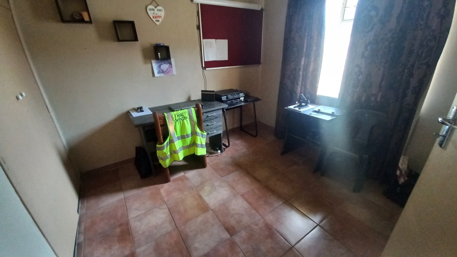 4 Bedroom Property for Sale in Mindalore Gauteng