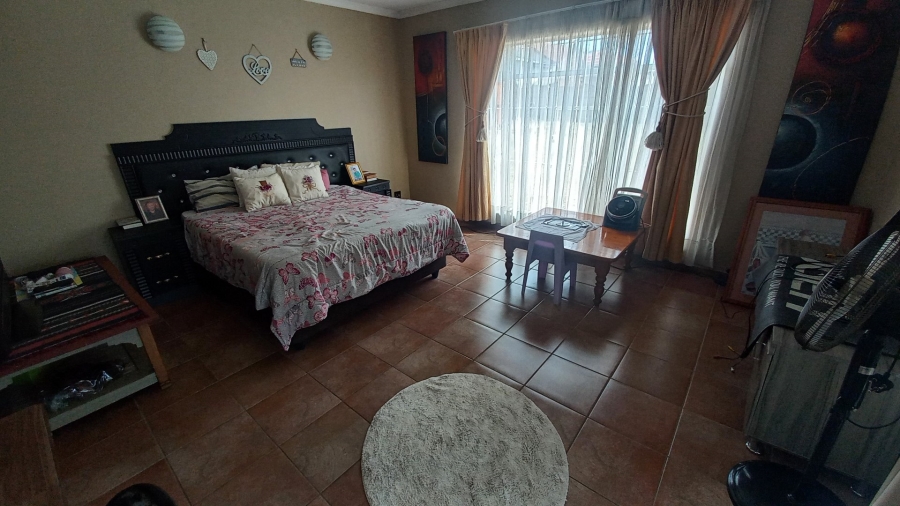 4 Bedroom Property for Sale in Mindalore Gauteng