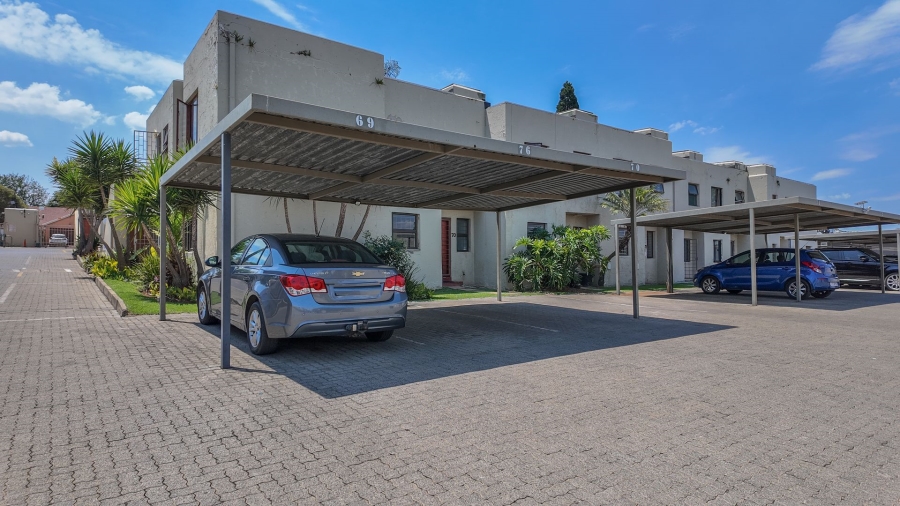 2 Bedroom Property for Sale in Kew Gauteng