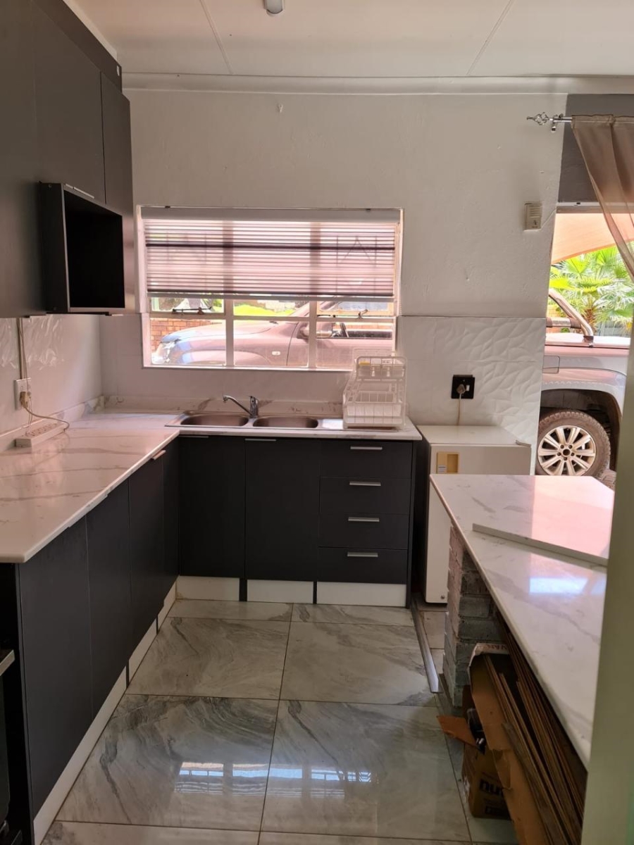 To Let 1 Bedroom Property for Rent in Noordheuwel Gauteng