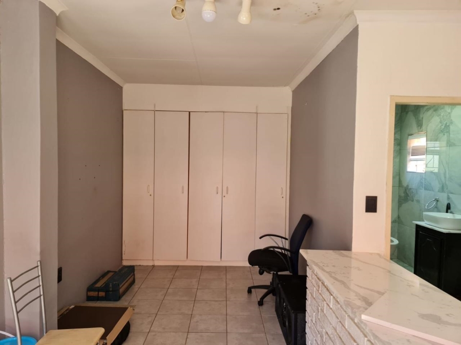 To Let 1 Bedroom Property for Rent in Noordheuwel Gauteng