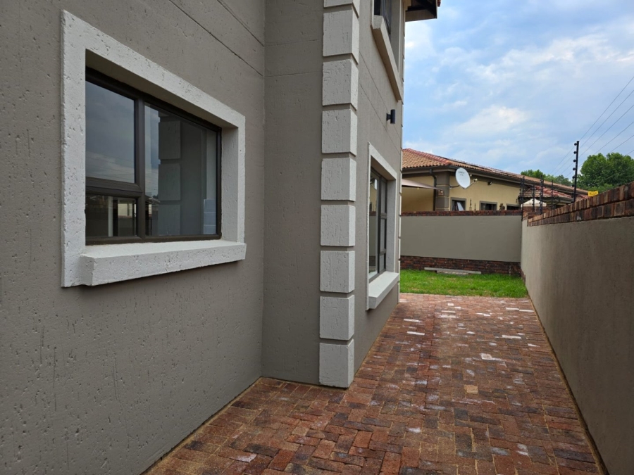 4 Bedroom Property for Sale in Comet Gauteng