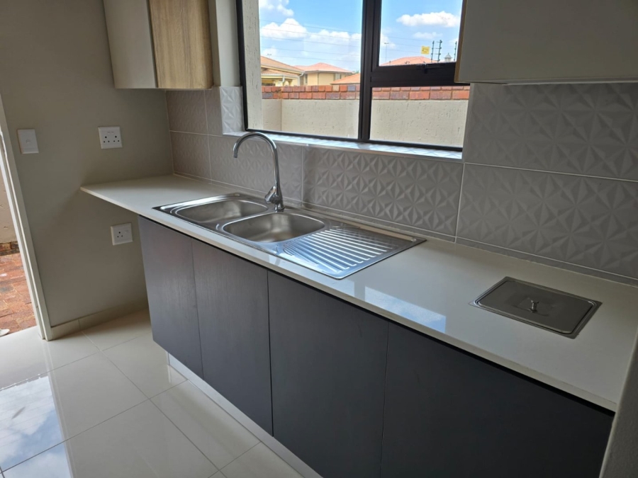 4 Bedroom Property for Sale in Comet Gauteng