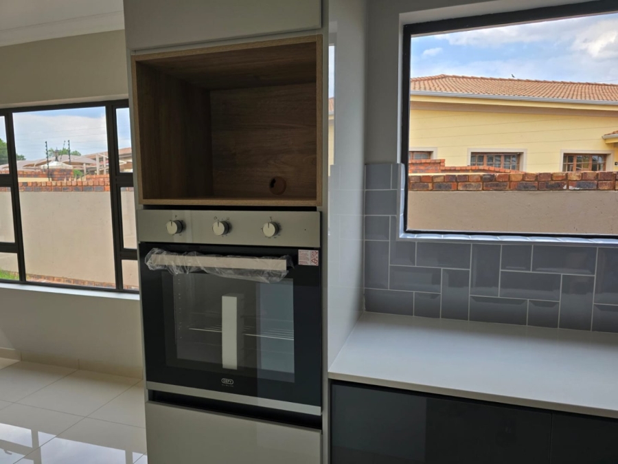 4 Bedroom Property for Sale in Comet Gauteng