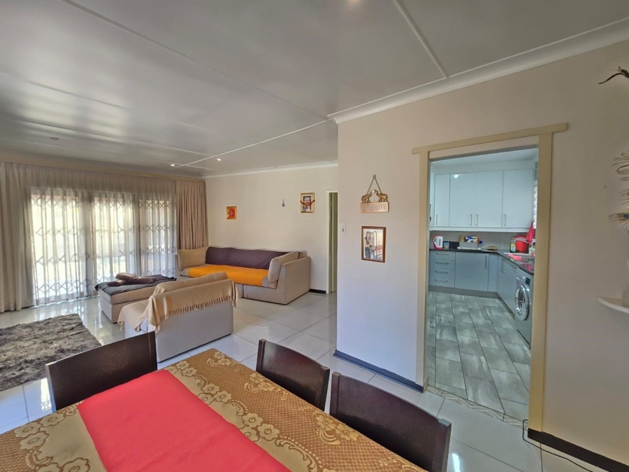 3 Bedroom Property for Sale in Buurendal Gauteng