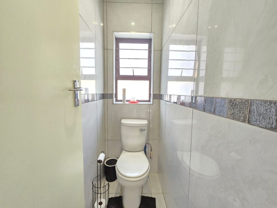 3 Bedroom Property for Sale in Buurendal Gauteng