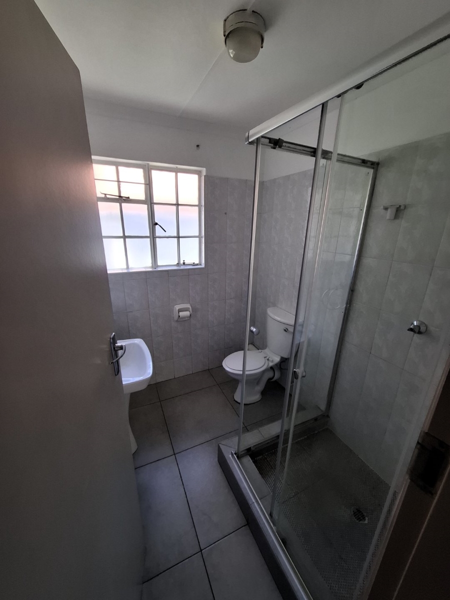 To Let 2 Bedroom Property for Rent in Faerie Glen Gauteng