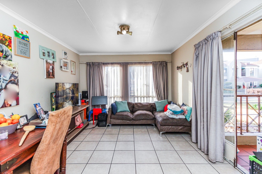 1 Bedroom Property for Sale in Oakdene Gauteng